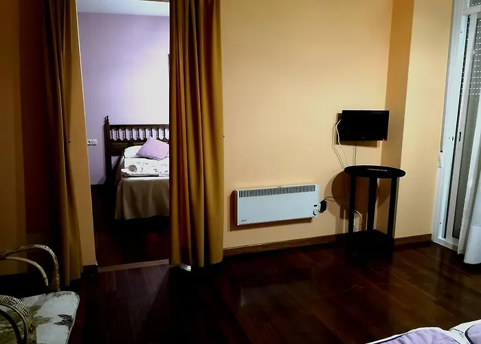 Гостевой дом Residencia Derby Вильягарсия-де-Ароса